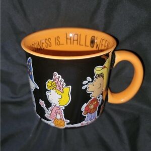 New Halloween Peanuts Happiness is Halloween Characters Costumes Coffee Cup Mug
